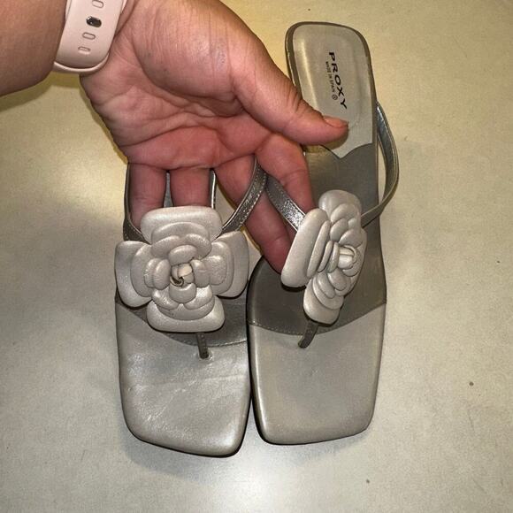 Y2k vintage silver kitten heels - Picture 3 of 4